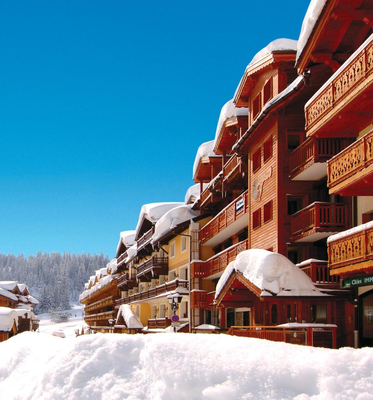 Coq De Bruyere Hotel Корчевел Екстериор снимка